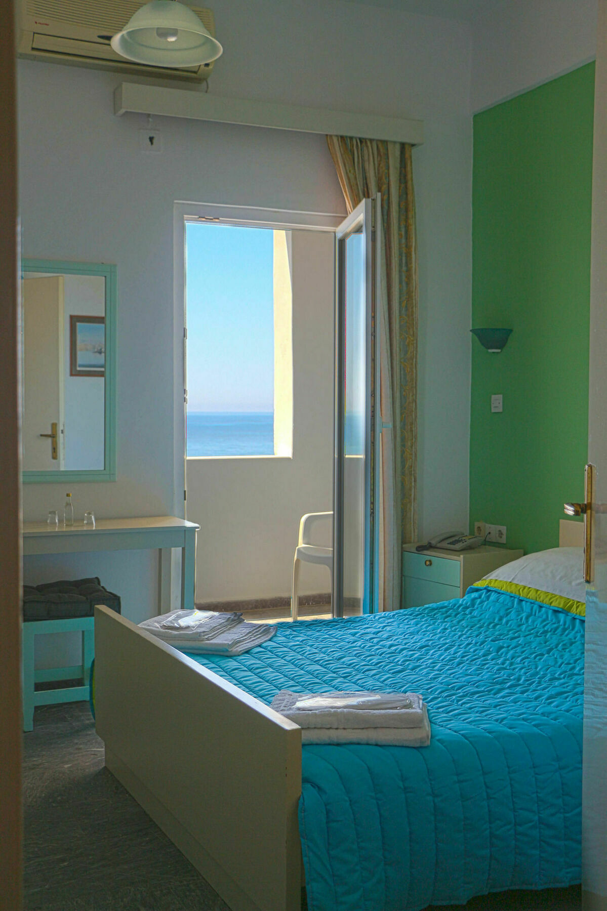 Mirtos Hotel Екстер'єр фото